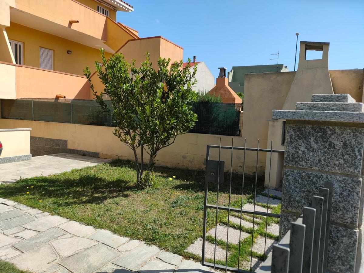 Oasy2 Apartment Villasimius Exterior foto